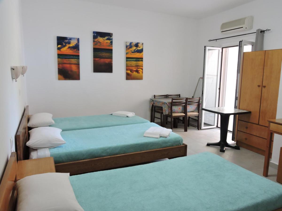 Egeon Rooms And Studios Джорджополис Екстериор снимка