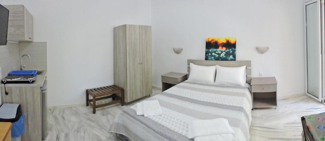 Egeon Rooms And Studios Джорджополис Екстериор снимка