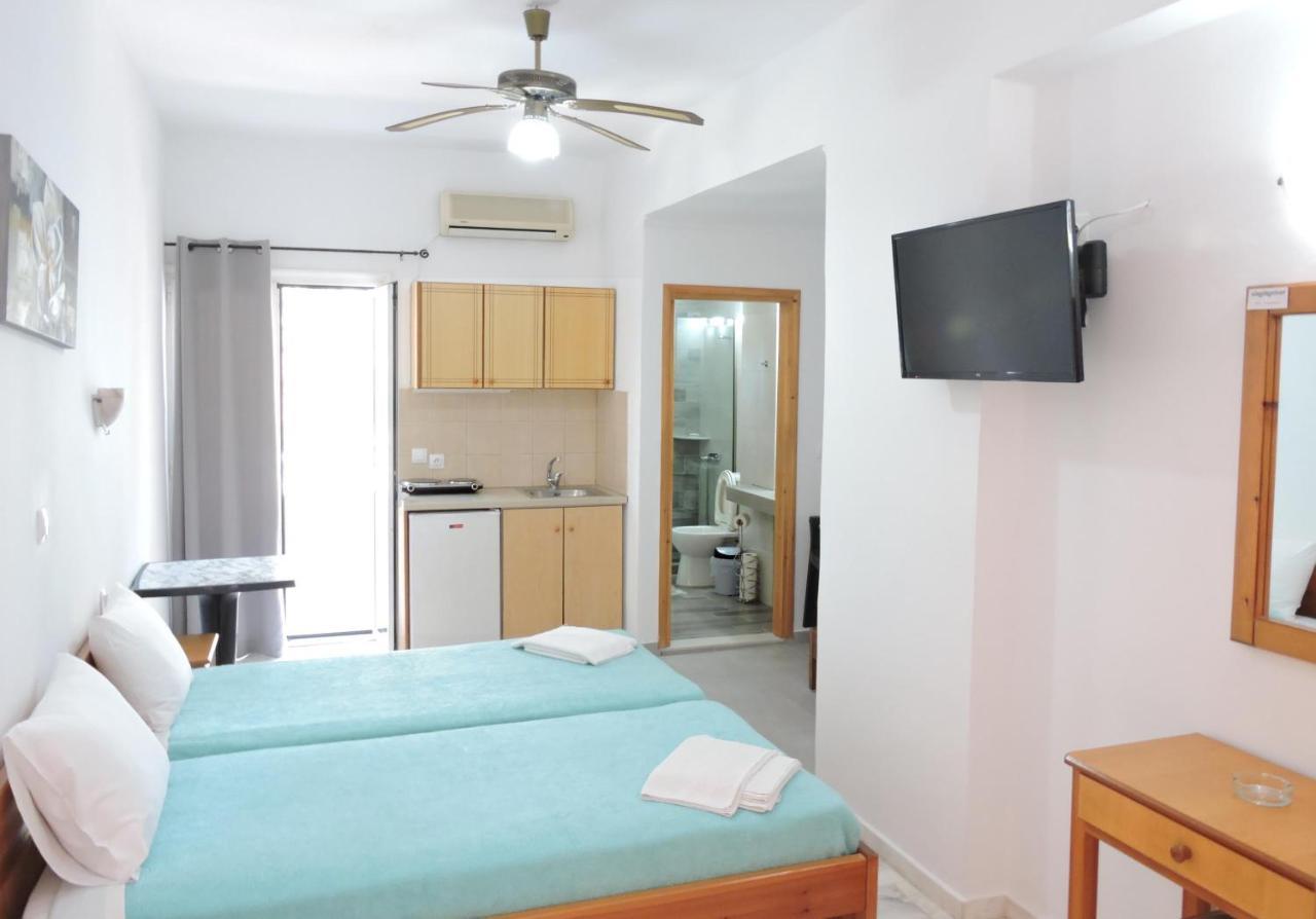 Egeon Rooms And Studios Джорджополис Екстериор снимка