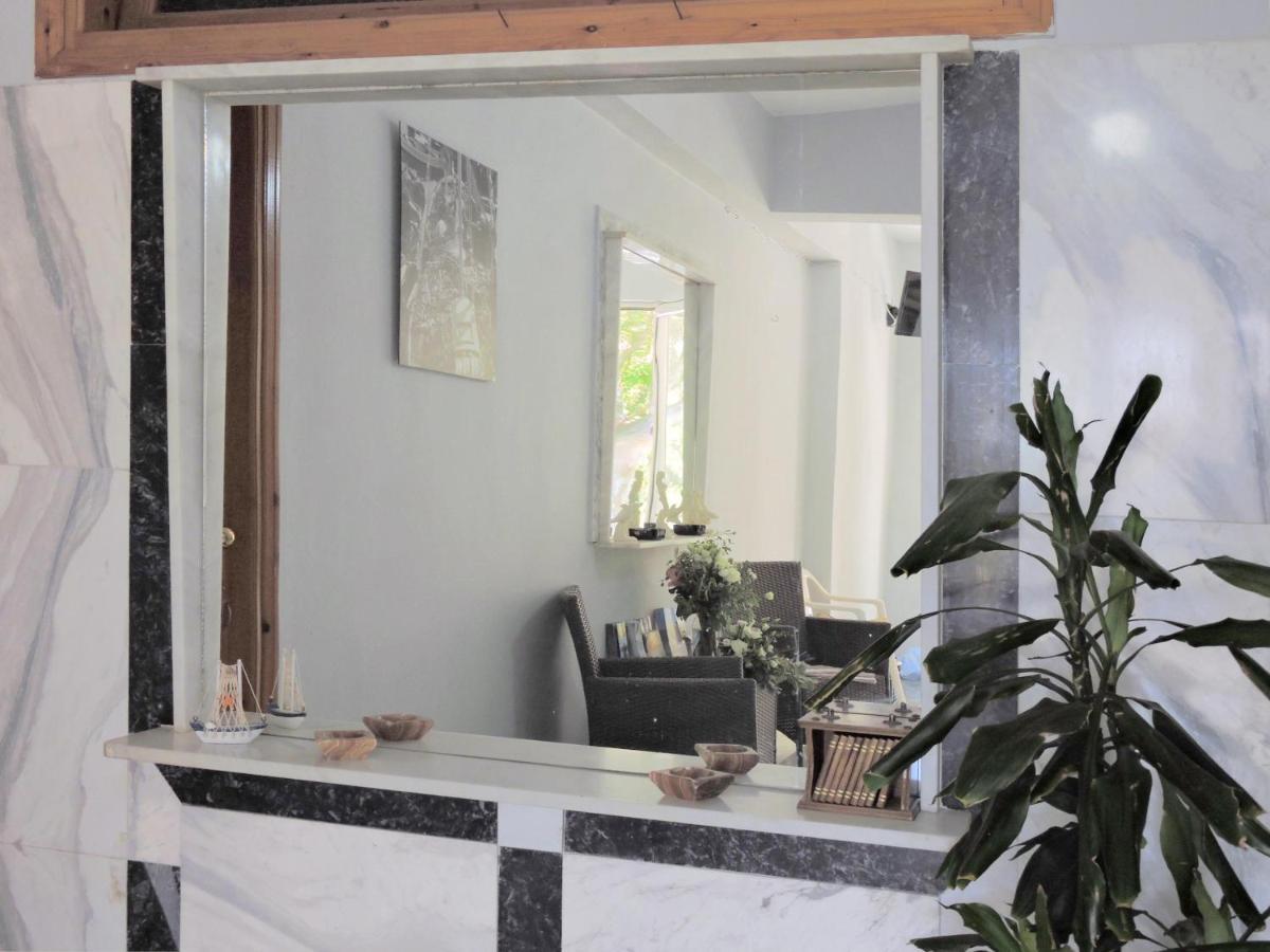 Egeon Rooms And Studios Джорджополис Екстериор снимка