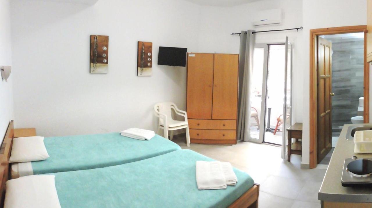 Egeon Rooms And Studios Джорджополис Екстериор снимка